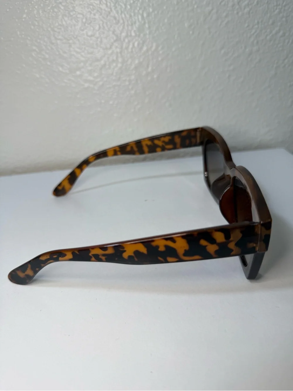 Tortoiseshell Square Frame Women's Sunglasses - Brown Lenses